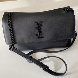 SAINT LAURENT
Grain De Poudre Medium West Hollywood Monogram Fold-Over Black